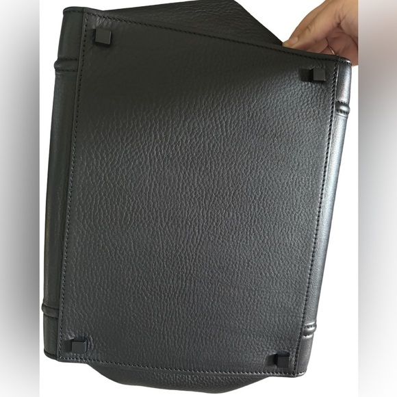 Celine Phantom Medium Luggage Tote - Picture 3 of 10